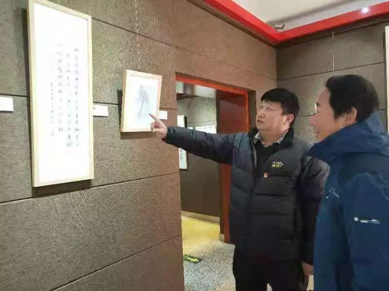 小S许雅钧一家人海边度假 晒温馨合照氛围轻松自在